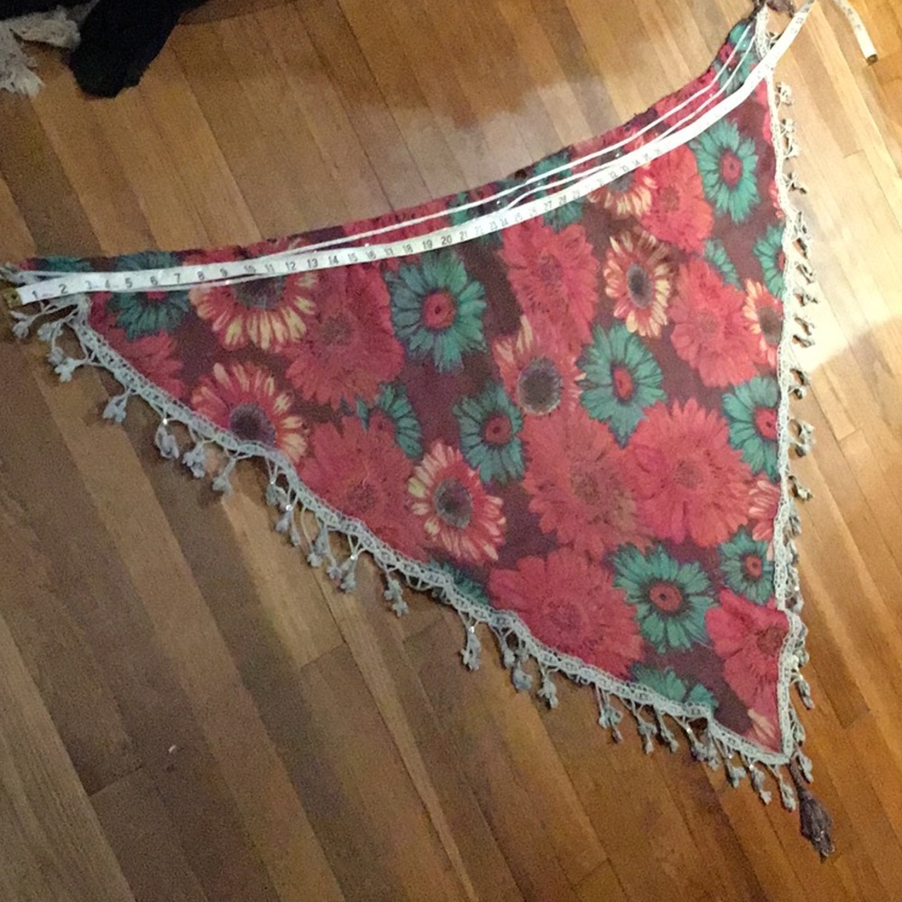 MANYUS Doubleweave Cotton Shawl with Charming Fringe. - Picture 9 of 10
